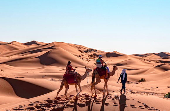Excursión de 4 Días desde Marrakech Al Desierto De Erg Chigaga
